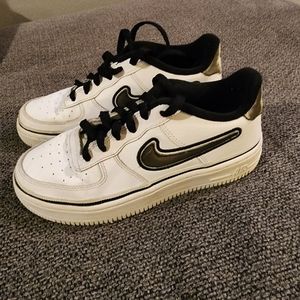 Nike Air Force 1 in white/black size 4.5